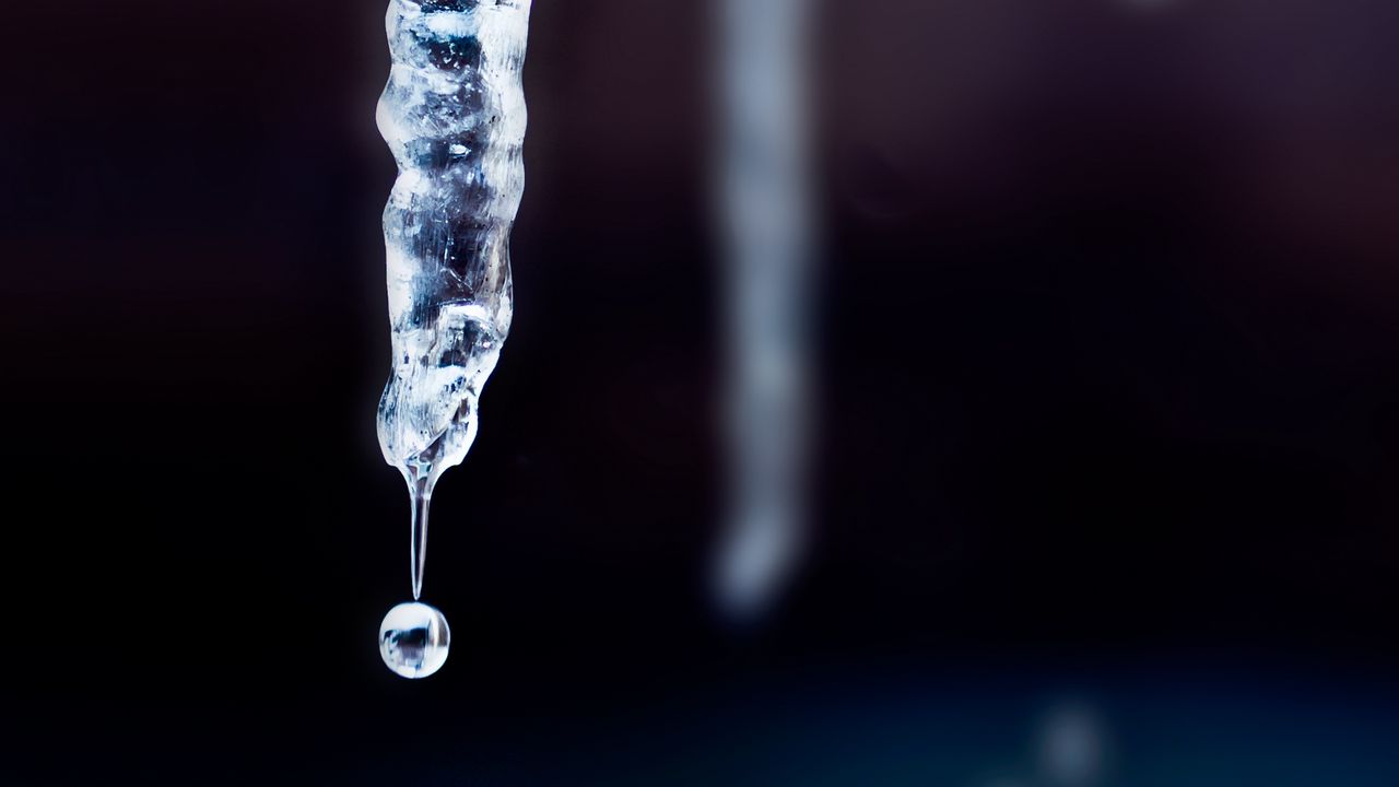 Wallpaper icicle, drop, ice, macro, blur