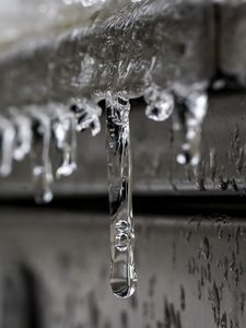 Preview wallpaper icicles, ice, blur