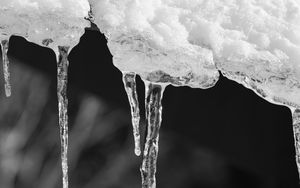 Preview wallpaper icicles, ice, winter, macro