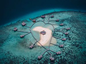 Preview wallpaper island, heart, aerial view, bungalow, ocean