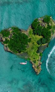 Preview wallpaper island, heart, ocean, view from above
