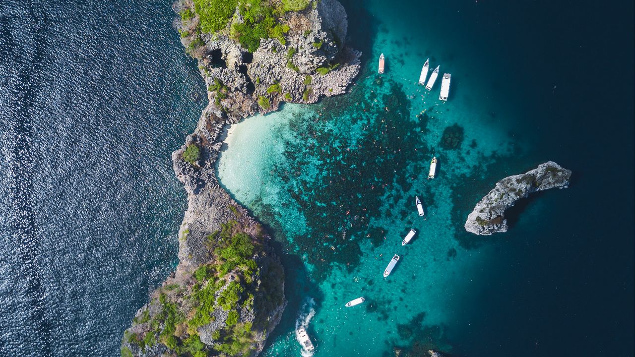 Wallpaper island, ocean, aerial view, boats, water