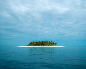 Preview wallpaper island, ocean, horizon, sky, clouds, tropics