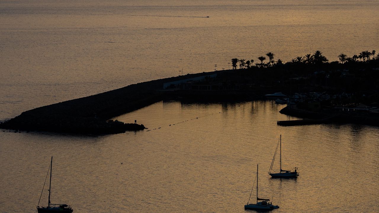 Wallpaper island, sea, yachts, boats, dark