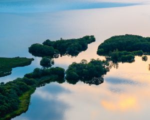 Preview wallpaper island, water, trees, ripples