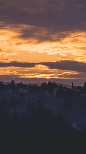 Preview wallpaper italy, florence, fog, dawn, sky