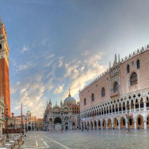 Preview wallpaper italy, piazza san marco, building, stone