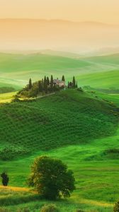 Preview wallpaper italy, tuscany, field, farm, grass