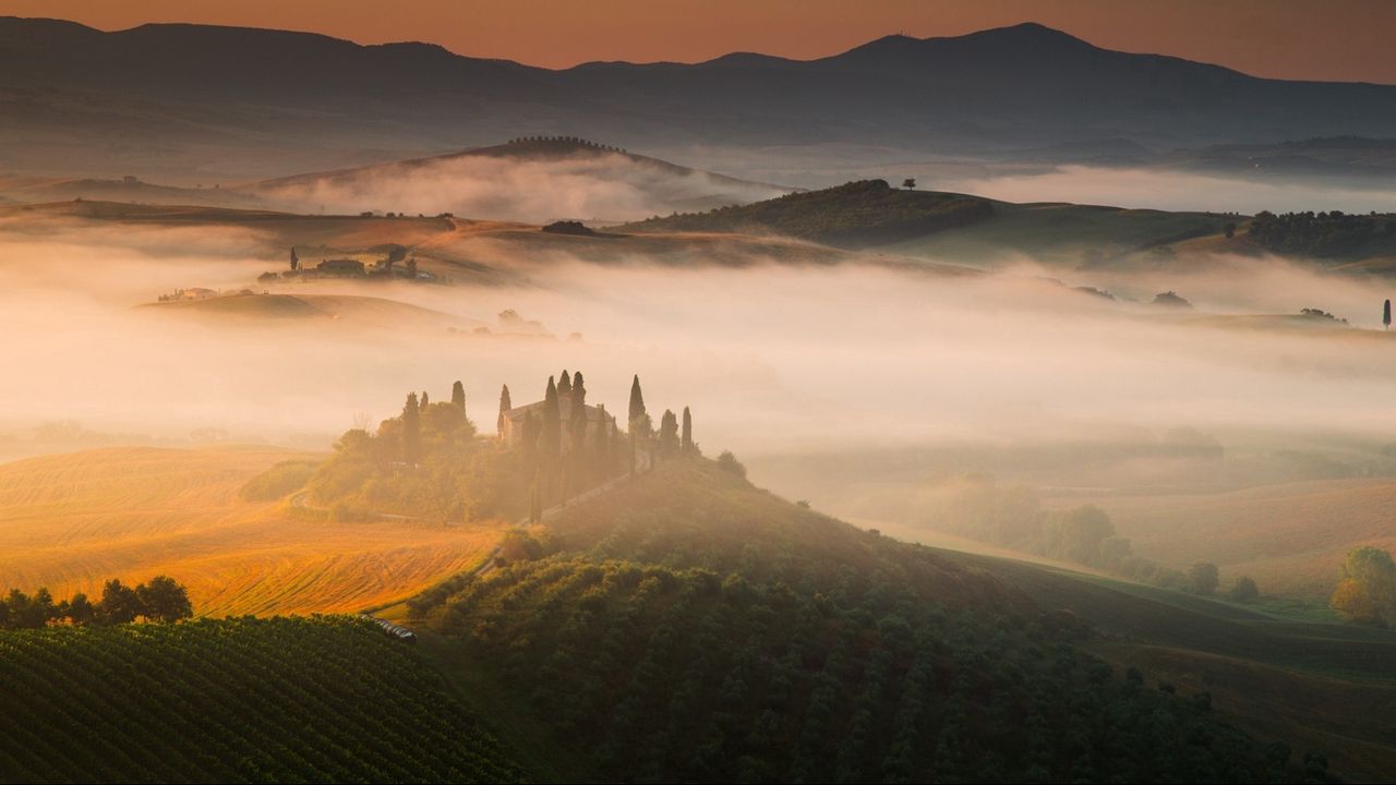 Wallpaper italy, tuscany, hills, fog, grass