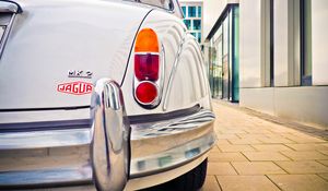 Preview wallpaper jaguar, oldtimer, rear bumper, retro