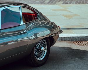 Preview wallpaper jaguar, side view, retro