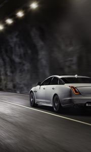 Preview wallpaper jaguar xj, jaguar, movement, speed, white