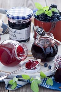 Preview wallpaper jam, berries, blueberries, blackberries, dishes, spoons, banks