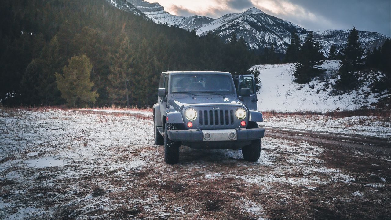Wallpaper jeep, car, suv, gray, snow, mountains, winter