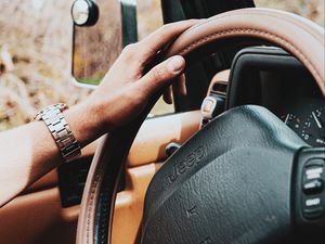 Preview wallpaper jeep, hand, steering wheel, salon