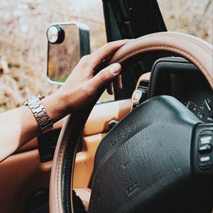 Preview wallpaper jeep, hand, steering wheel, salon