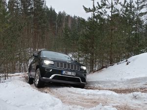 Preview wallpaper jeep renegade, jeep, car, suv, black, snow