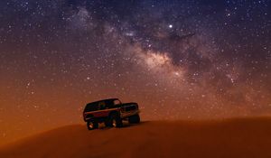 Preview wallpaper jeep, suv, side view, starry sky, desert