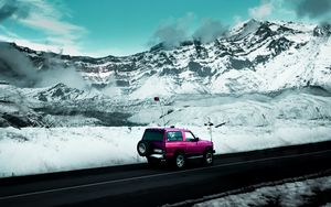 Preview wallpaper jeep, suv, side view, road, mountains, snow
