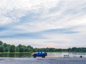 Preview wallpaper jeep wrangler, car, blue, lake, shore