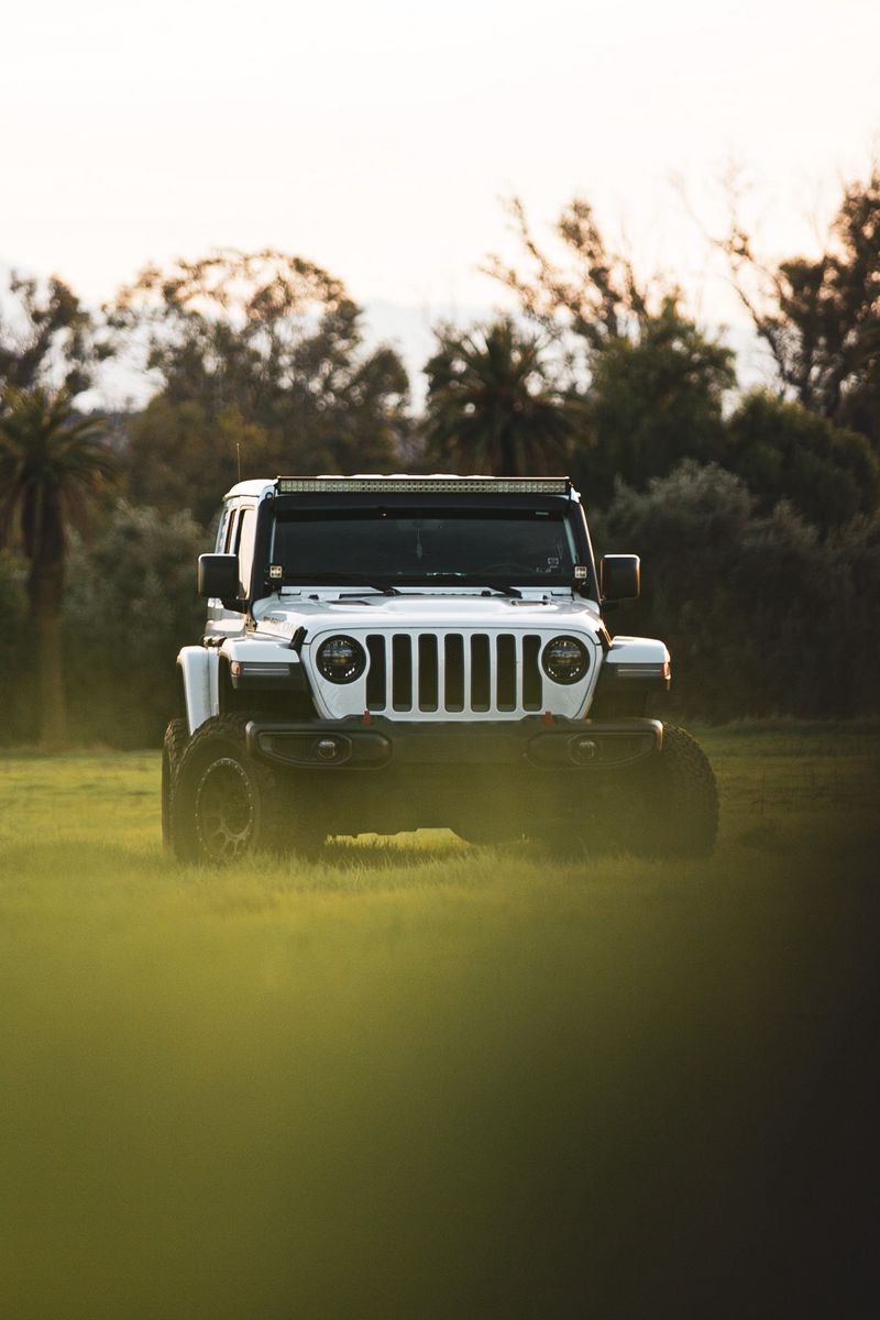 Download wallpaper 800x1200 jeep wrangler, jeep, car, suv, white iphone  4s/4 for parallax hd background