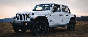 Preview wallpaper jeep wrangler, jeep, car, headlights