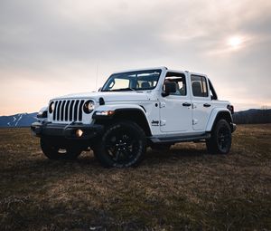 Preview wallpaper jeep wrangler, jeep, car, headlights