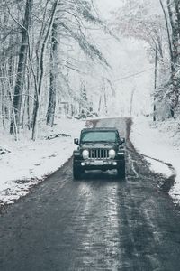 Preview wallpaper jeep wrangler, jeep, car, suv, road, snow