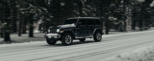 Preview wallpaper jeep wrangler, jeep, car, suv, black, road, snow