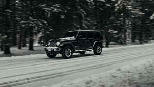 Preview wallpaper jeep wrangler, jeep, car, suv, black, road, snow