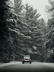 Preview wallpaper jeep wrangler, jeep, car, suv, black, snow, road