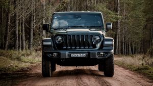 Preview wallpaper jeep wrangler, jeep, car, suv, black, forest