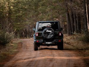 Preview wallpaper jeep wrangler, jeep, car, suv, black, forest, road