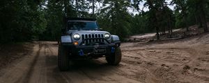 Preview wallpaper jeep wrangler, jeep, car, suv, gray, forest