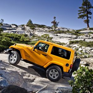 Preview wallpaper jeep, wrangler, yellow, mountains