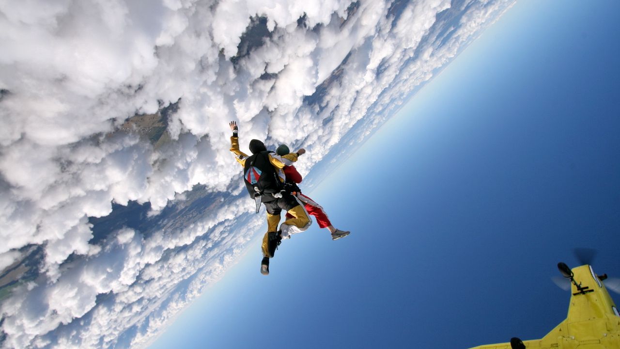 Wallpaper jump, clouds, sky, plane, parachutists