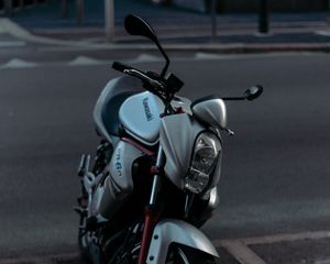 Preview wallpaper kawasaki er-6n, kawasaki, motorcycle, bike, gray, sports