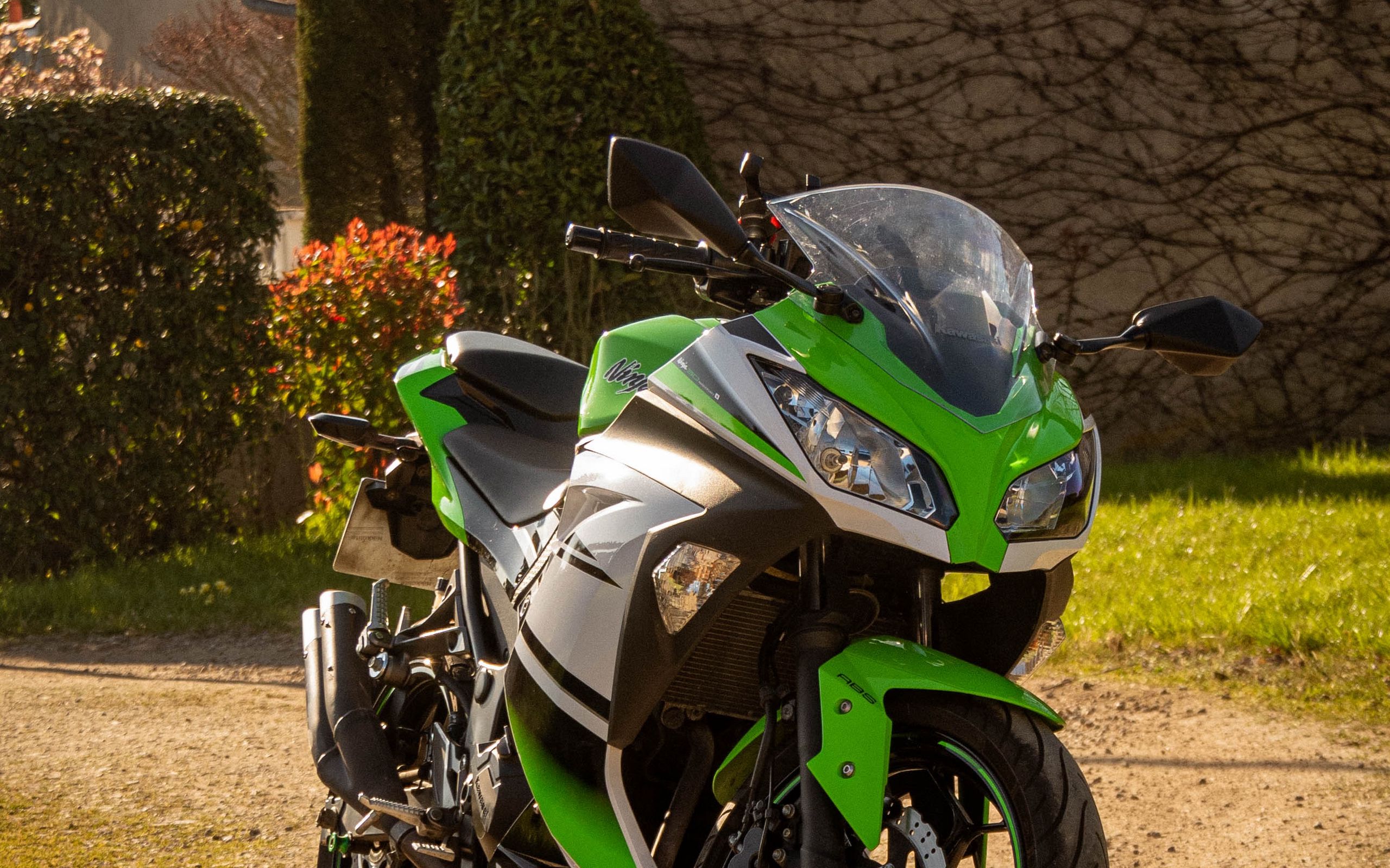 Download wallpaper 2560x1600 kawasaki, motorcycle, bike, green