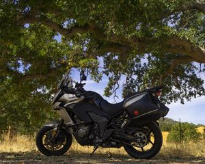 Preview wallpaper kawasaki, motorcycle, bike, black, tree