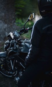 Preview wallpaper kawasaki, motorcycle, motorcyclist