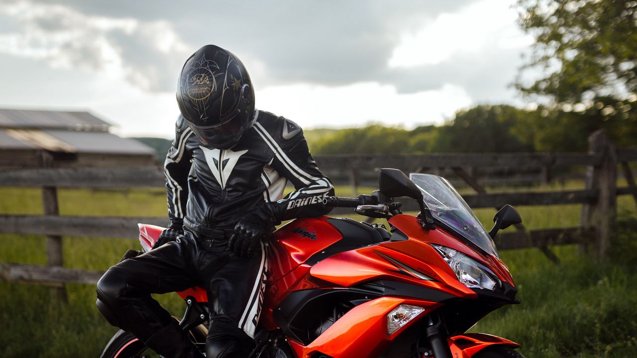 Wallpaper kawasaki, motorcycle, motorcyclist, helmet