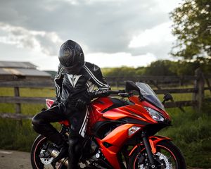 Preview wallpaper kawasaki, motorcycle, motorcyclist, helmet