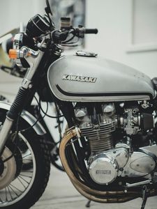 Preview wallpaper kawasaki, motorcycle, retro, vintage, motor