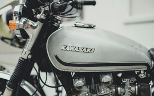 Preview wallpaper kawasaki, motorcycle, retro, vintage, motor