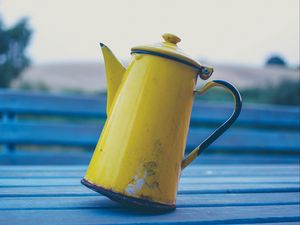 Preview wallpaper kettle, yellow, table