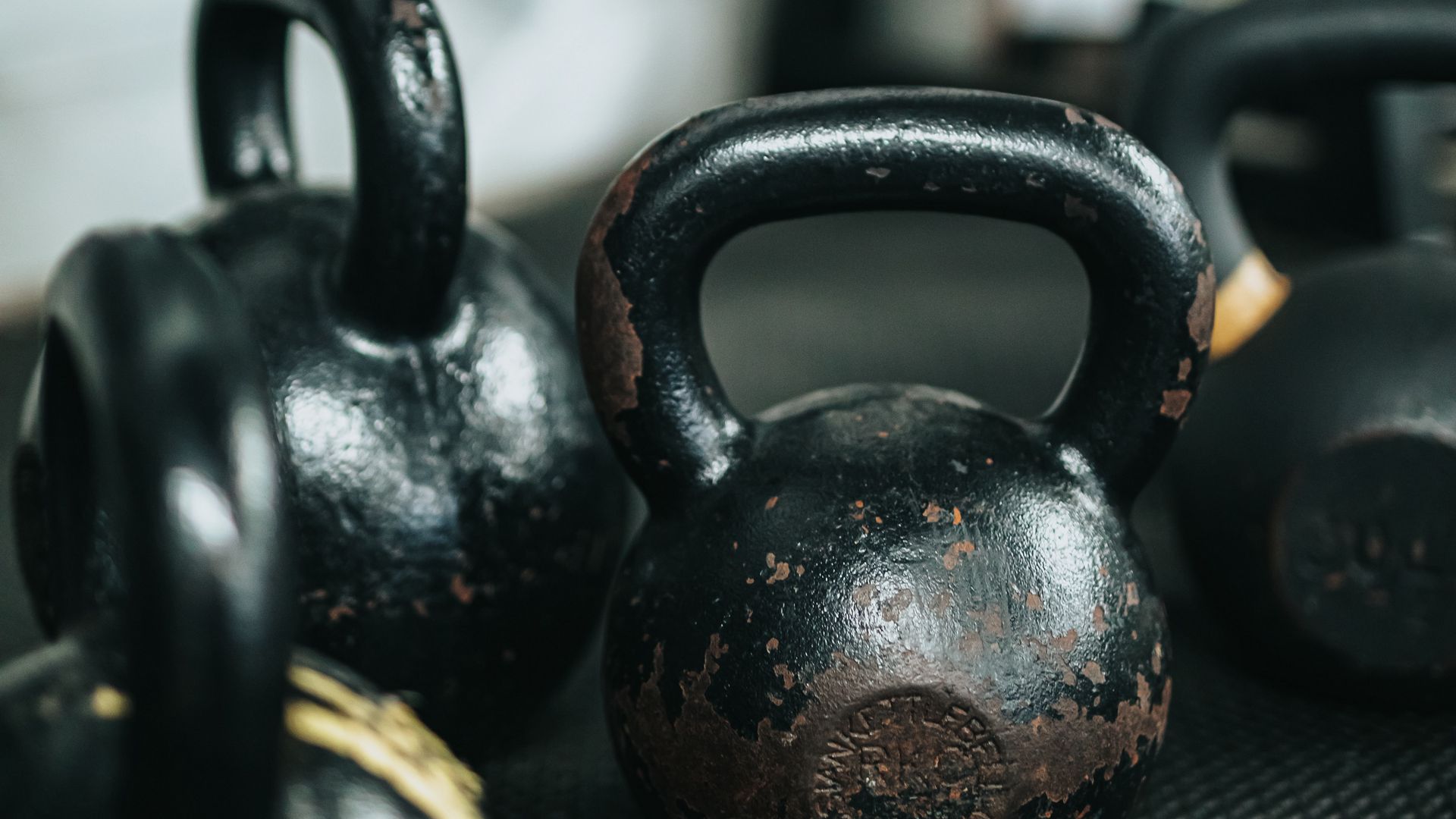 Download wallpaper 1920x1080 kettlebell, bodybuilding, sports, gym full