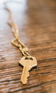 Preview wallpaper key, chain, gold