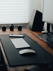 Preview wallpaper keyboard, telephone, desktop, technology