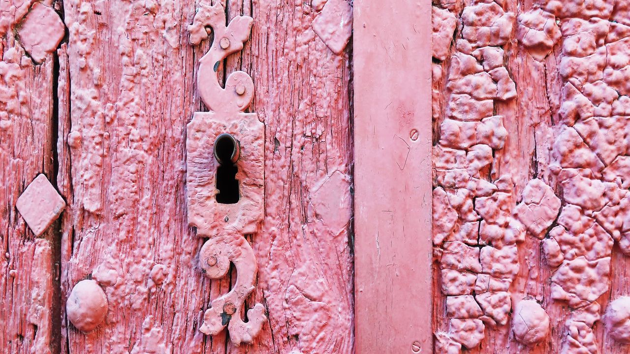 Wallpaper keyhole, door, pink, shabby, old