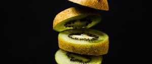 Preview wallpaper kiwi, fruit, black background